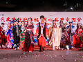 这个夜晚，青春广场燃爆了